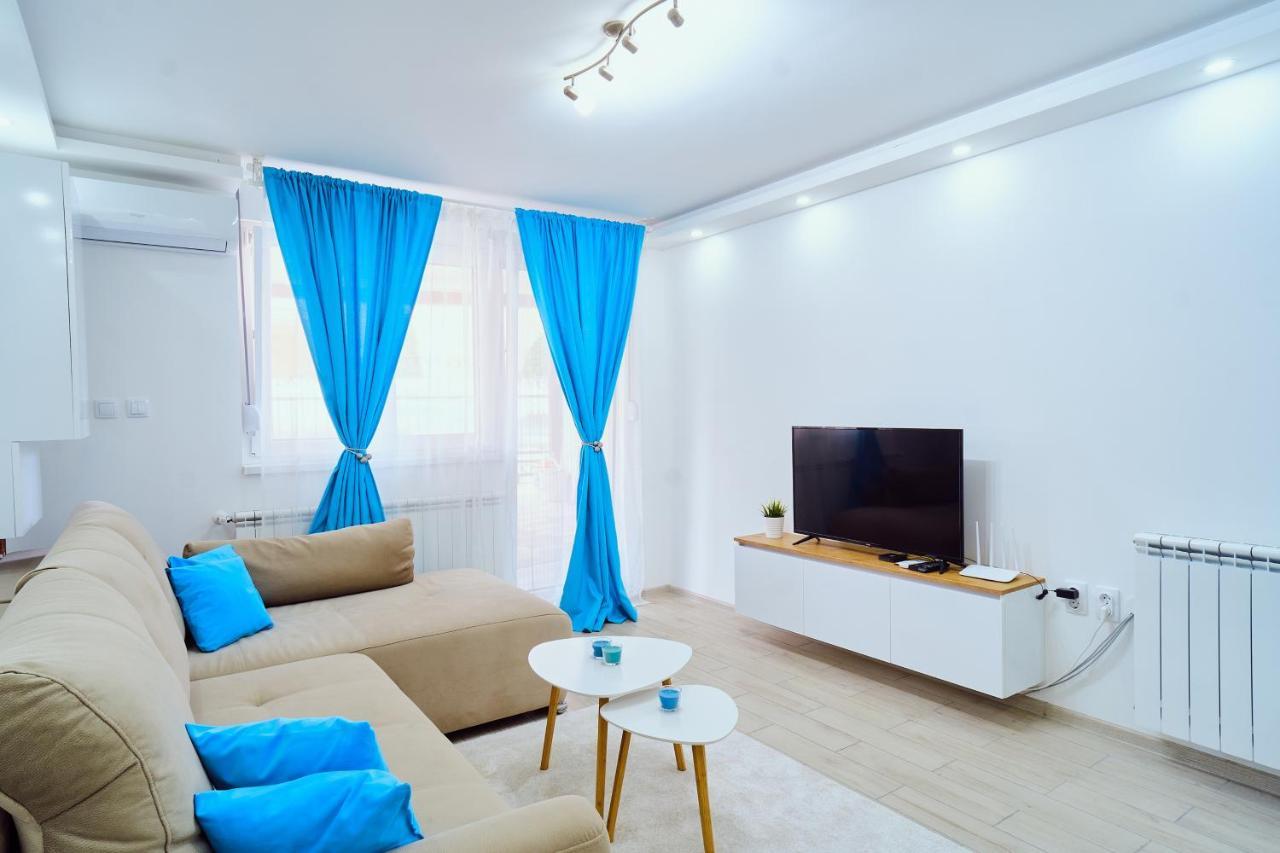 La Lorre Lux Apartment Ягодина Экстерьер фото